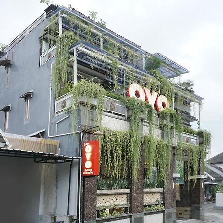 Super Oyo 444 Rafitha Homestay Baturetno Kültér fotó