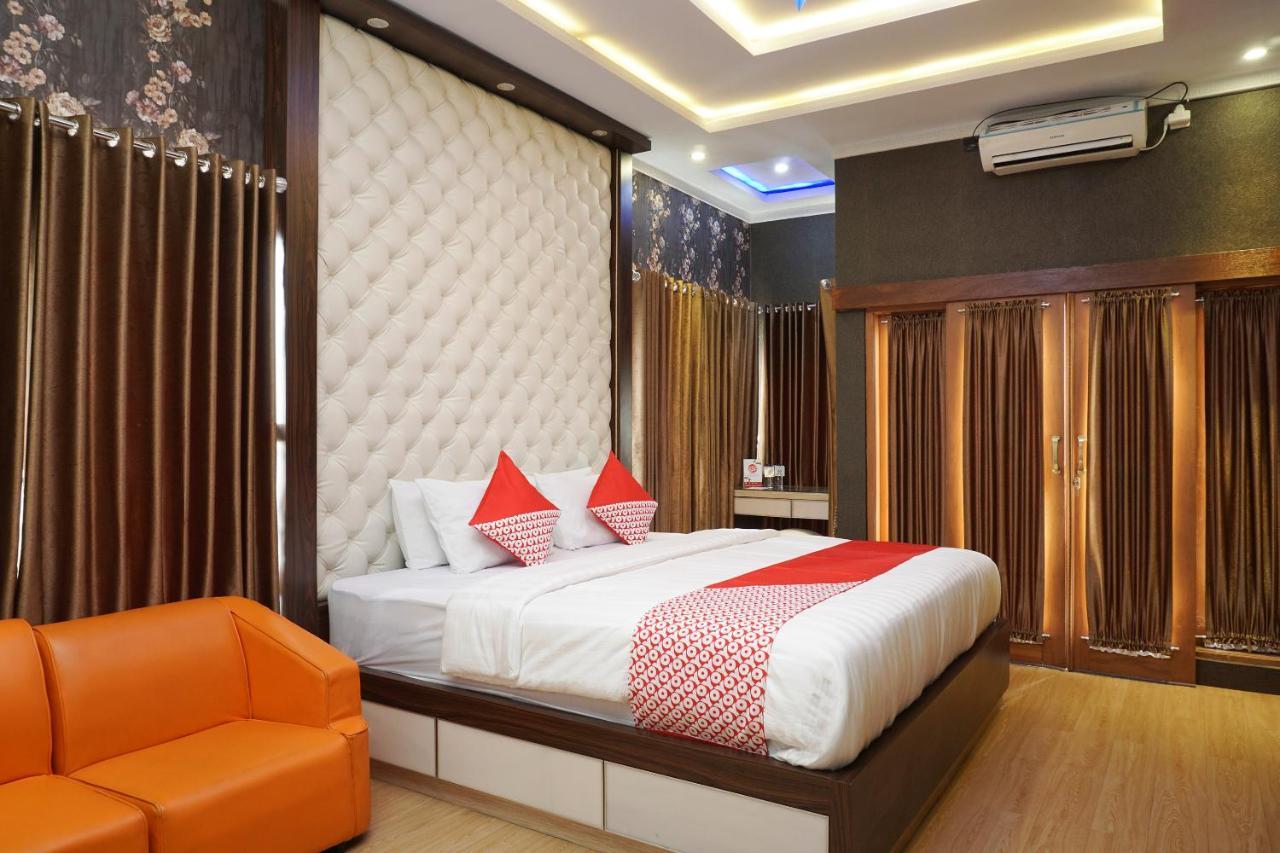 Super Oyo 444 Rafitha Homestay Baturetno Kültér fotó