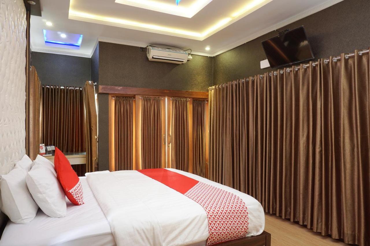 Super Oyo 444 Rafitha Homestay Baturetno Kültér fotó